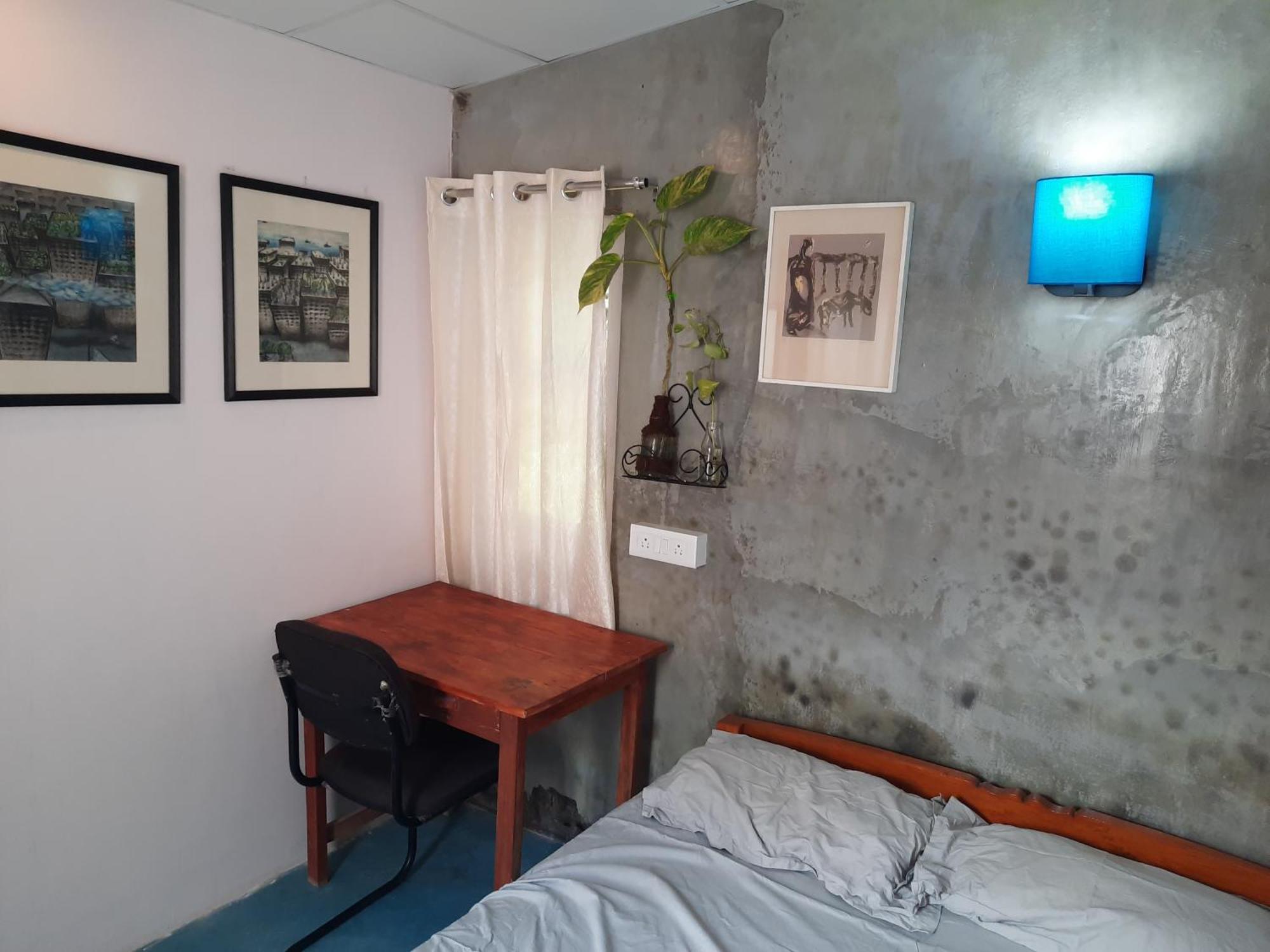 Gibbon Backpackers Hostel Гувахати Екстериор снимка