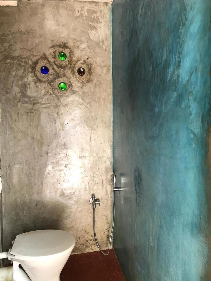 Gibbon Backpackers Hostel Гувахати Екстериор снимка