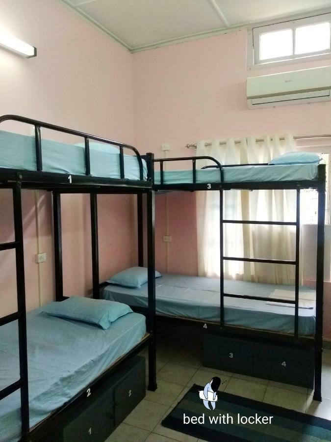 Gibbon Backpackers Hostel Гувахати Екстериор снимка